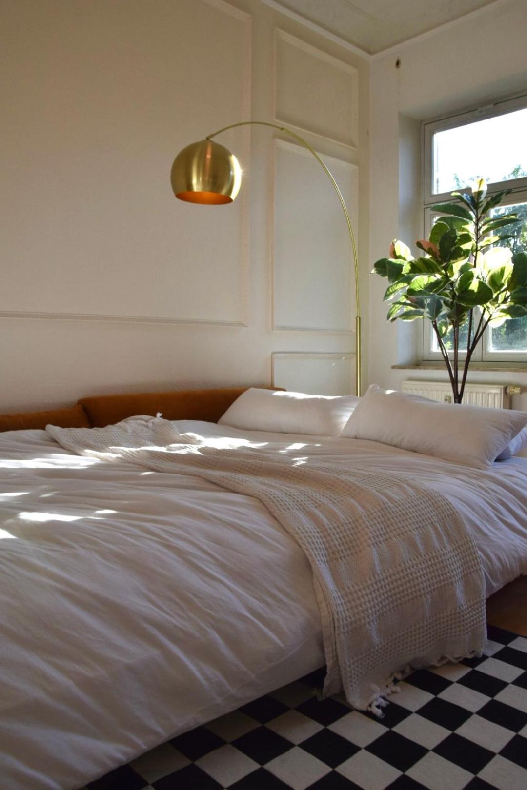 Charmanter Altbau In Schleussig Mit Balkon Leipzig Dış mekan fotoğraf
