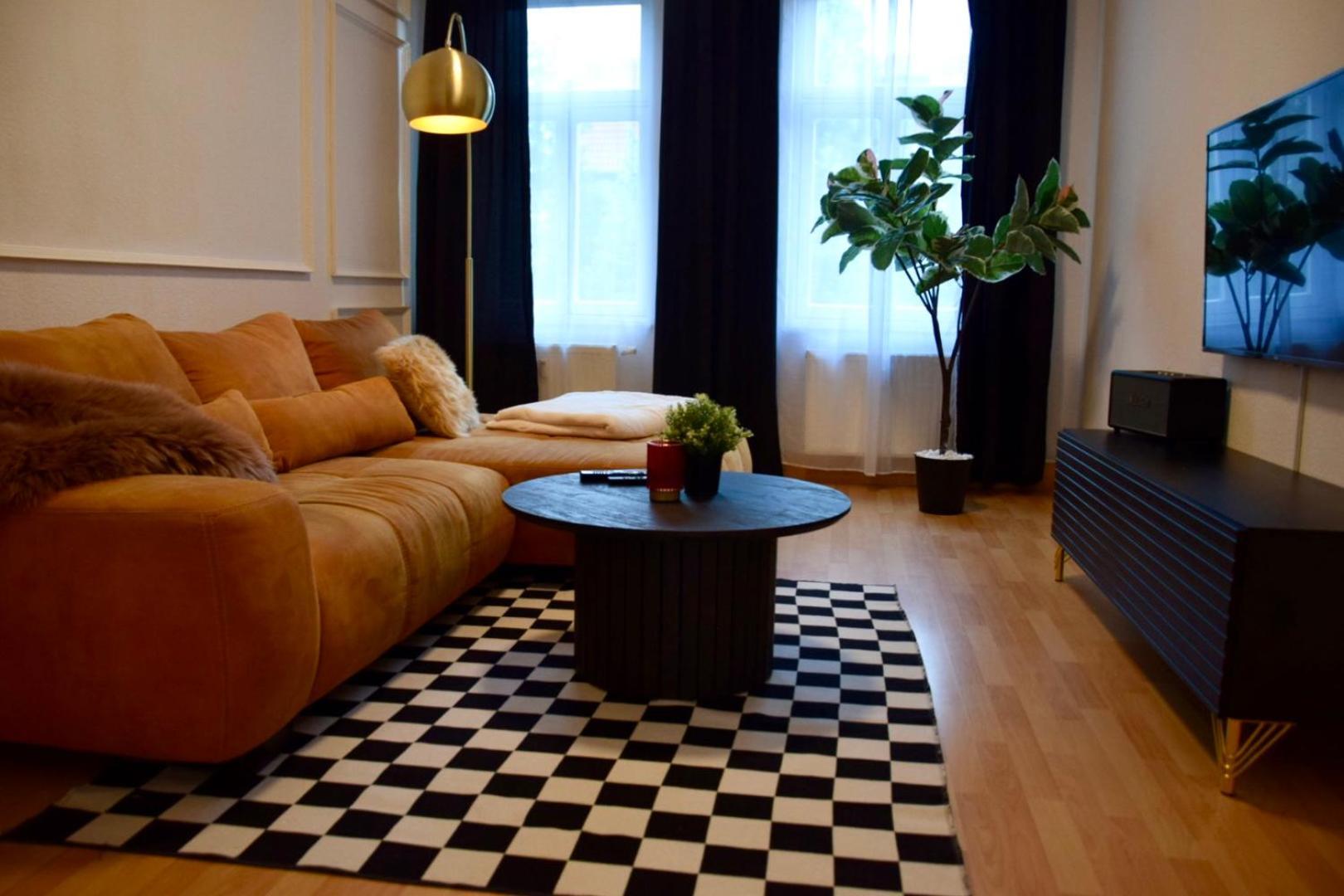 Charmanter Altbau In Schleussig Mit Balkon Leipzig Dış mekan fotoğraf